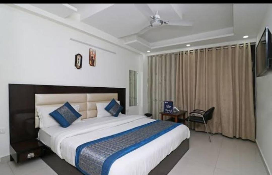 Hotel O Sweet Palace นิวเดลี ภายนอก รูปภาพ